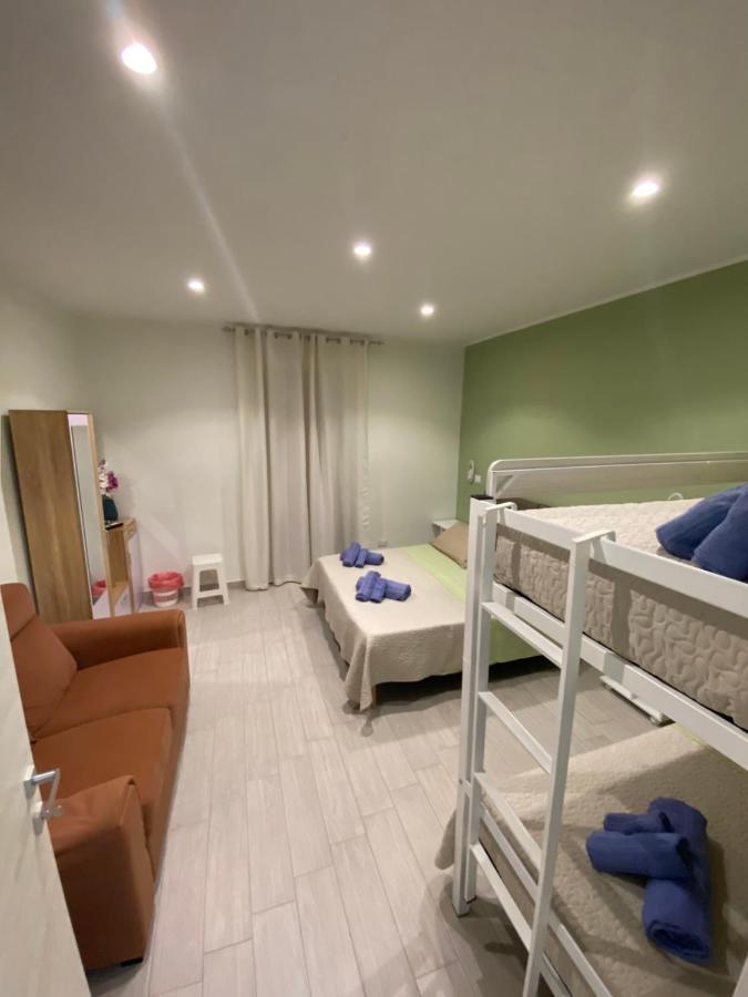 Casa Quadrifoglio Apartment Taranto Luaran gambar